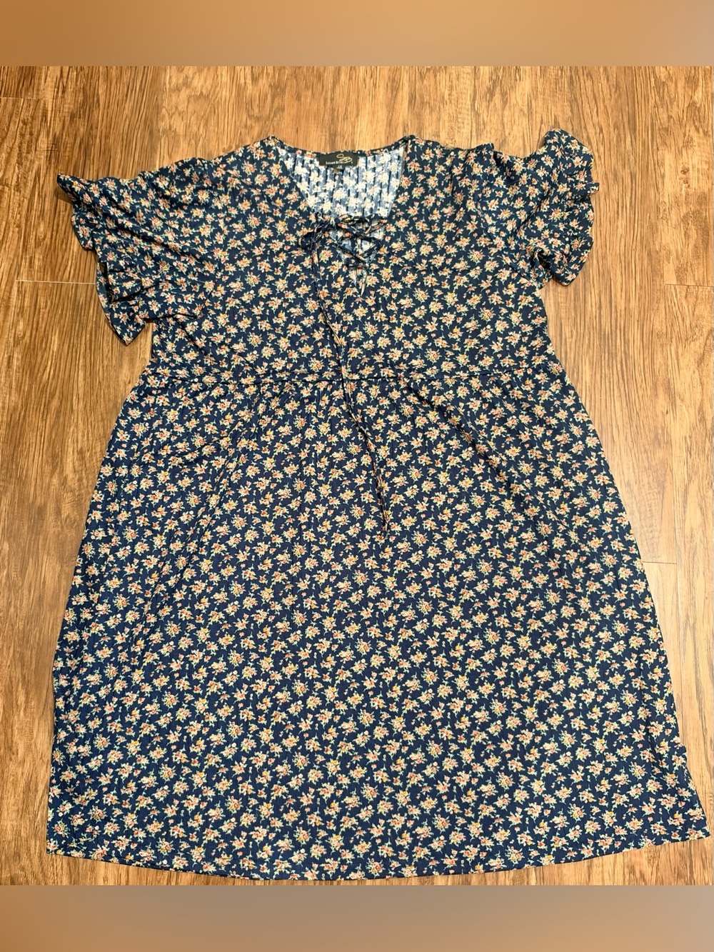 Suzanne Betro XL Navy Floral Dress – Ruffle Sleeve – Tie Neck – Cottagecore